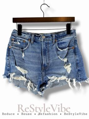 ABERCROMBIE & FITCH Women’s Size 27/4 Shorts Denim Jean Mom Short High Rise